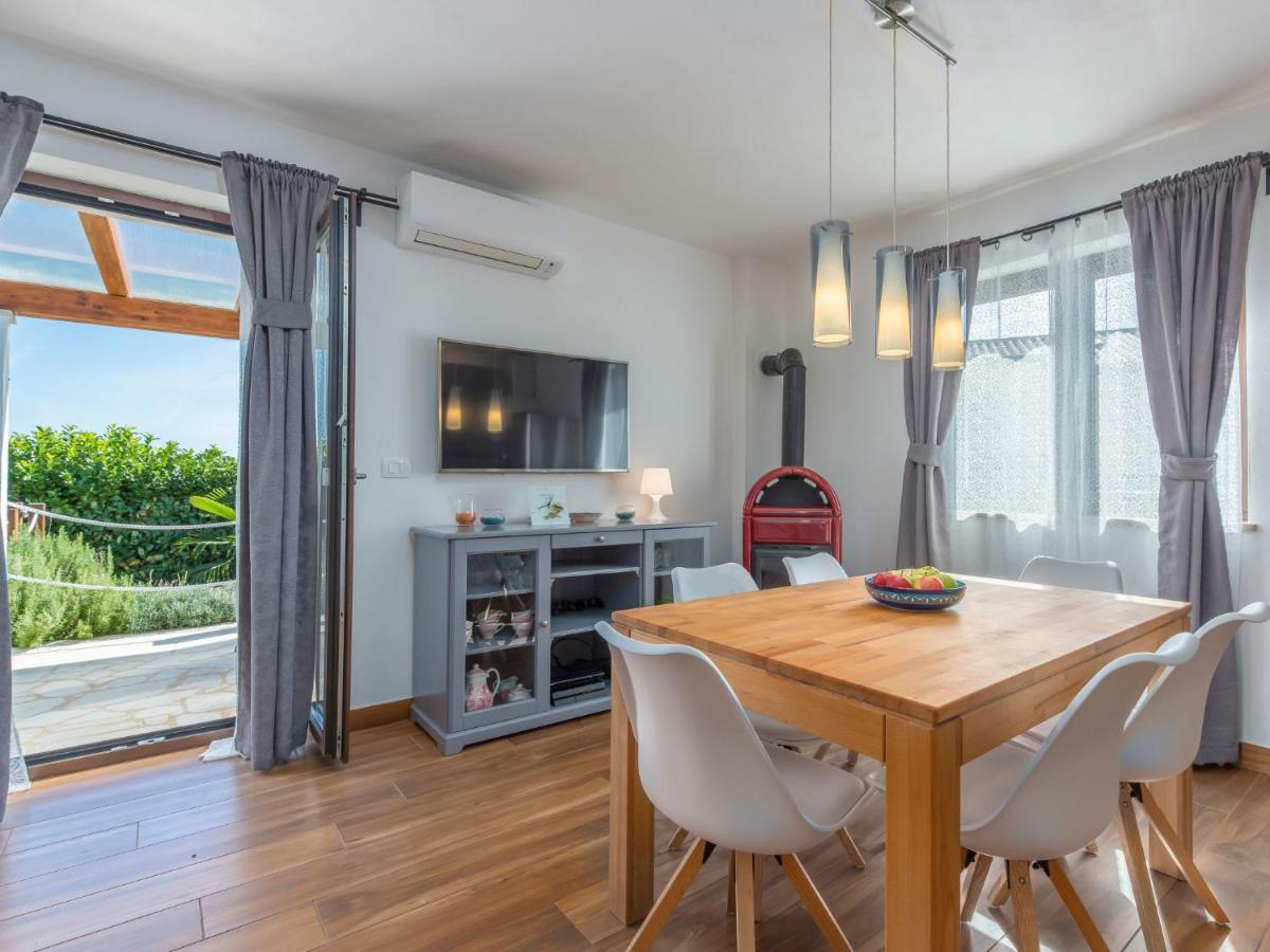 Holiday Home Villa Joy By Interhome Novigrad Istria Eksteriør bilde